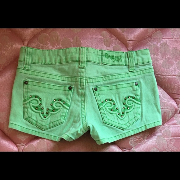 **** SOLD LOCALLY **** - Picture 2 of 4